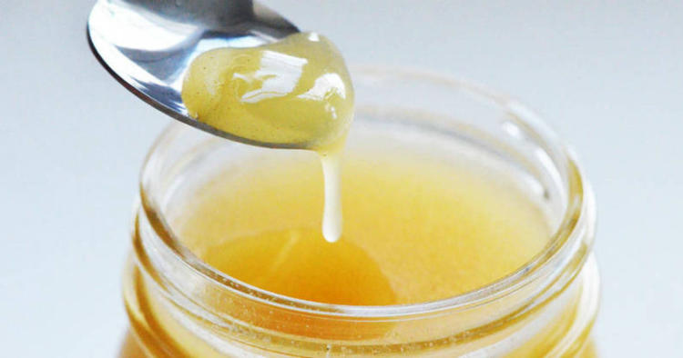 5 переконливих причин вживати перед сном ложку меду