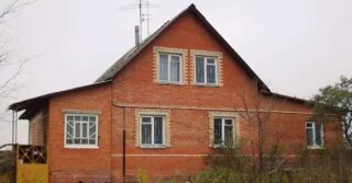Раніше ми з сестрою й братом були найріднішими. Та після смерті матері все змінилося. Тепер я їх знати не хочу