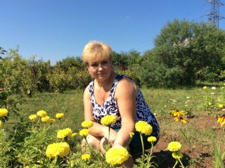 – Мамо, ти хочеш, аби з нас все місто сміялося?! Люди пальцем тикатимуть і казатимуть, що ти геть розум втратила! – здається, що у моєї мами почався старечий маразм. Інакше не можу пояснити її витівку